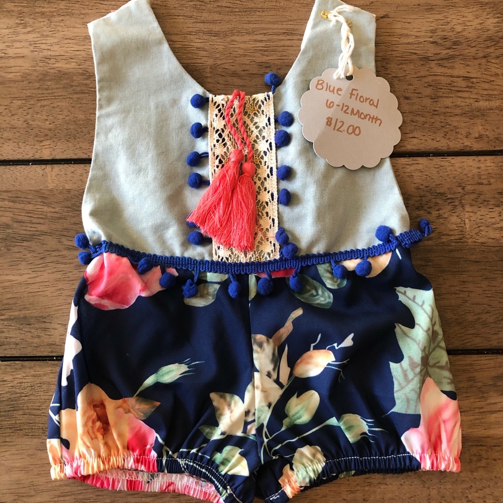 NWT 💙 Boutique style Blue Floral Romper! 💙
